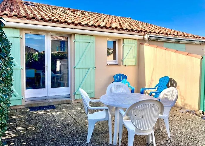 House In Private , And Pool Access 度假居